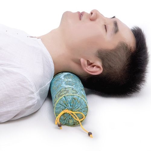 枕头弯曲出行必备,枕头扁了怎么恢复 第5张 枕头弯曲出行必备,枕头扁了怎么恢复 第5张