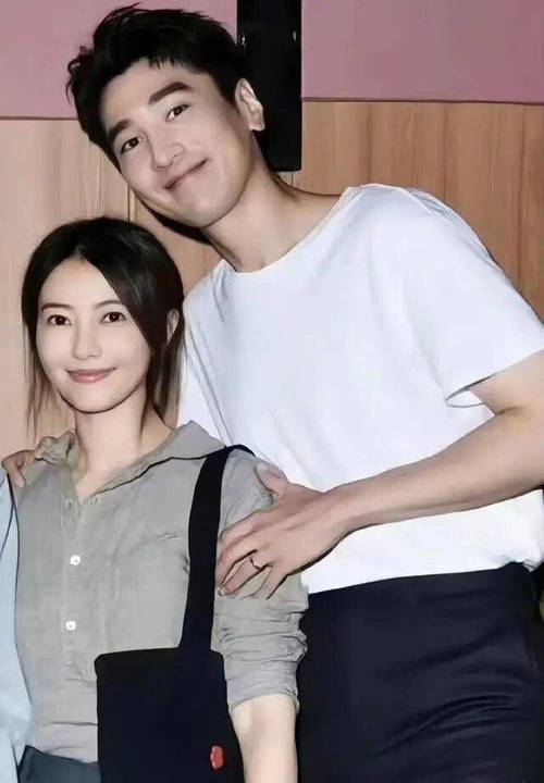 赵又廷高圆圆女儿出行(赵又廷高圆圆几岁结婚) 第1张 赵又廷高圆圆女儿出行(赵又廷高圆圆几岁结婚) 第1张