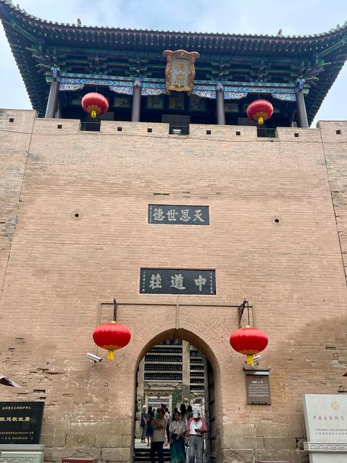 怎么乘坐军机出行(军人在机场怎么取票) 第1张 怎么乘坐军机出行(军人在机场怎么取票) 第1张